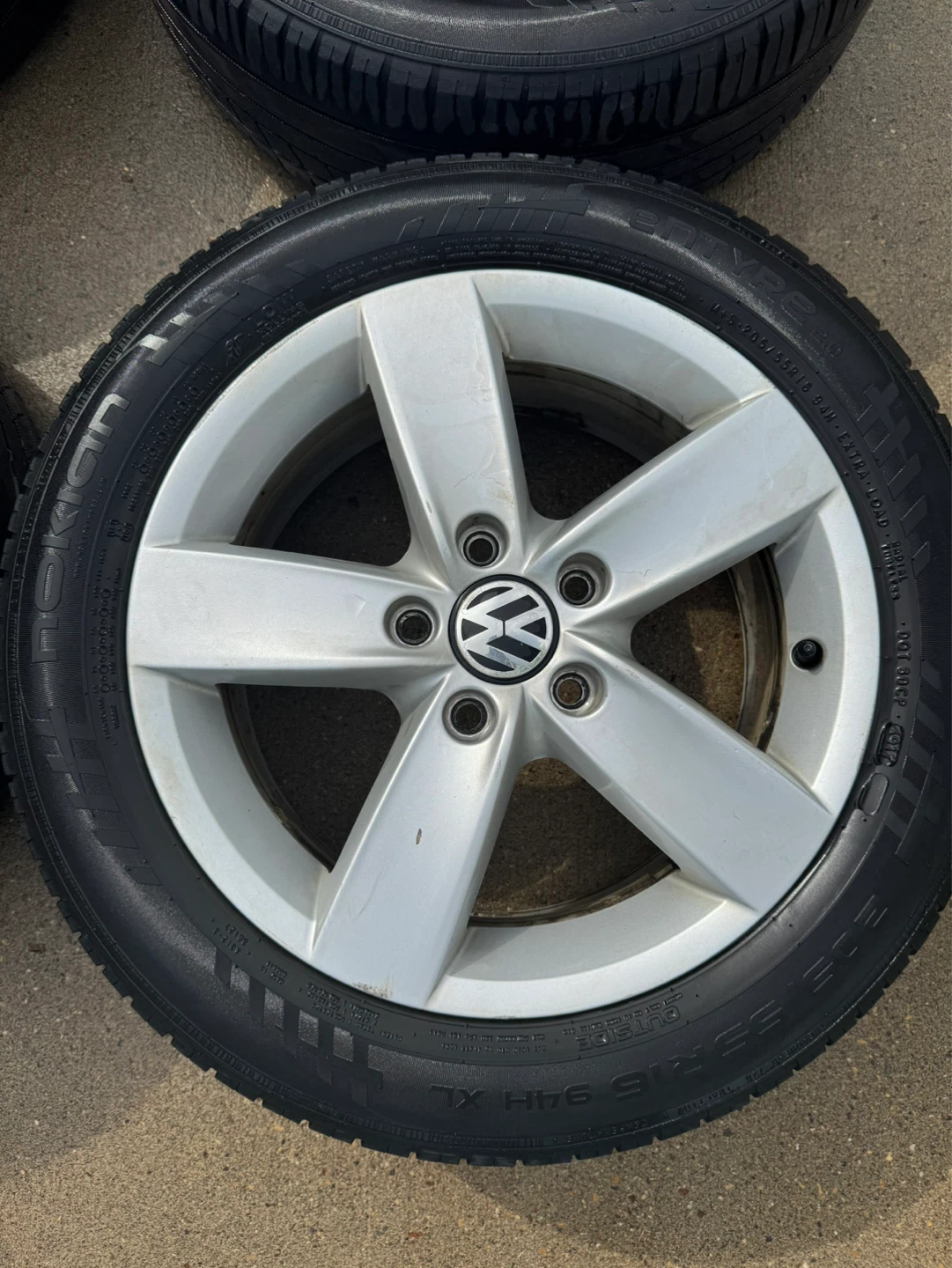 Set of 4 Volkswagen Alloy Wheels - photo 3