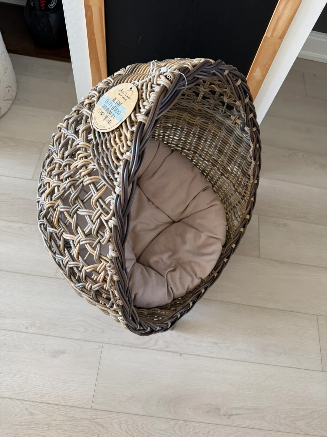 Wicker Pet Bed with Cushion