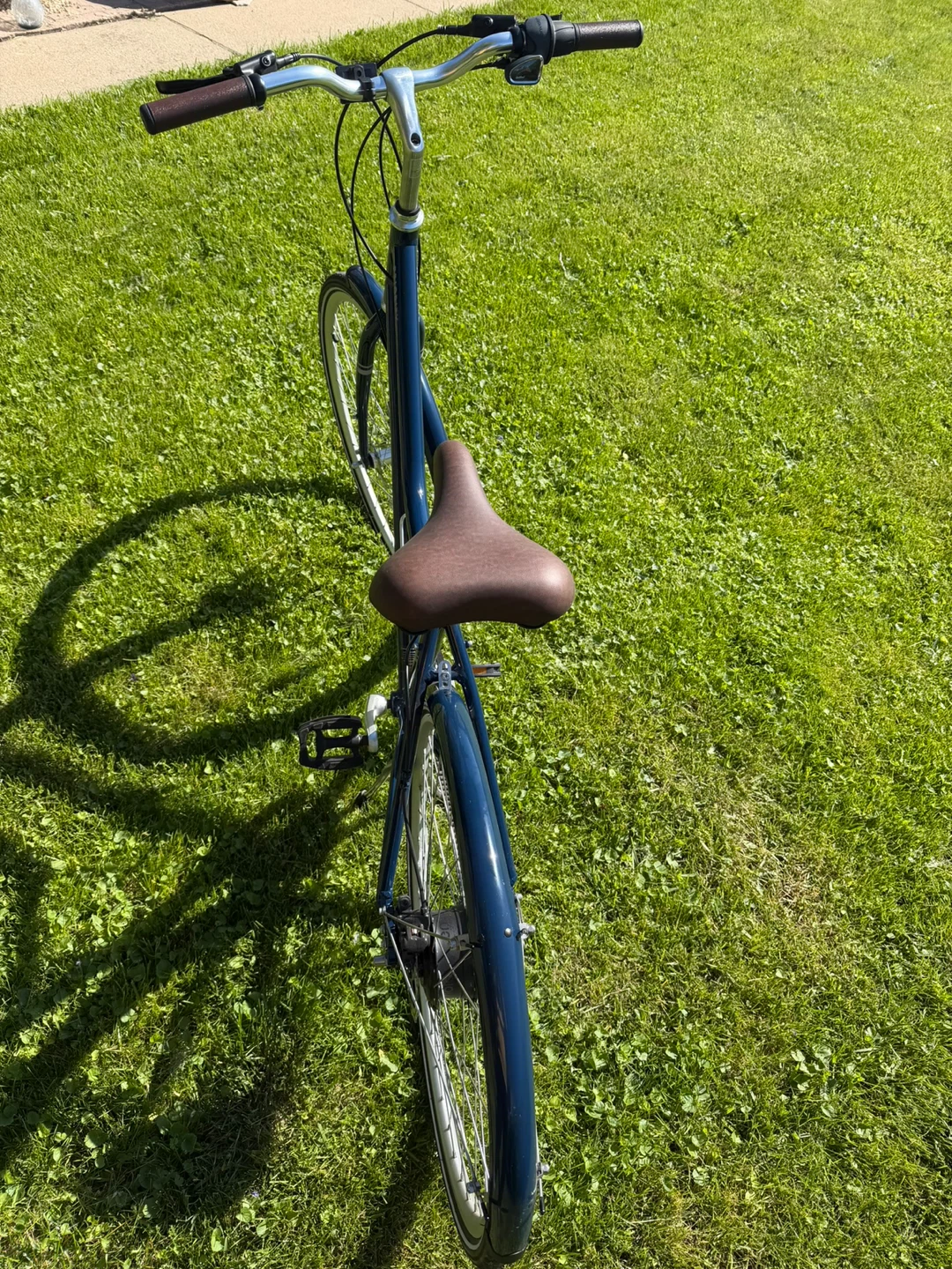 Rare gently used Priority "Hudson series"Bicycle - photo 4