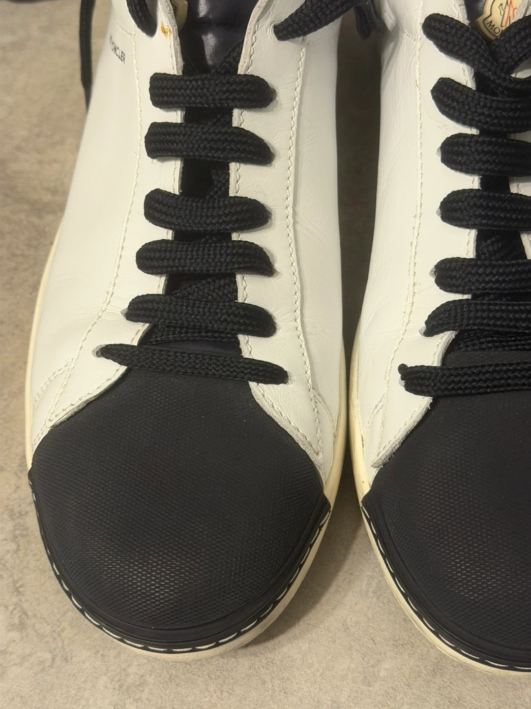 Moncler MR.MONCLER White & Black Leather Sneakers Size 43 - photo 3