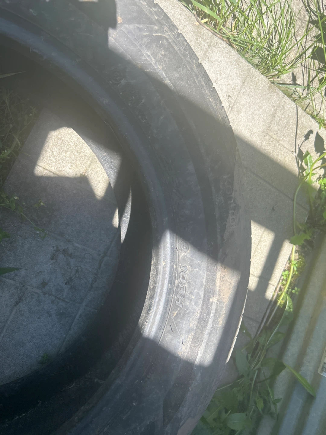 Used Tire - 235/60R18 103H