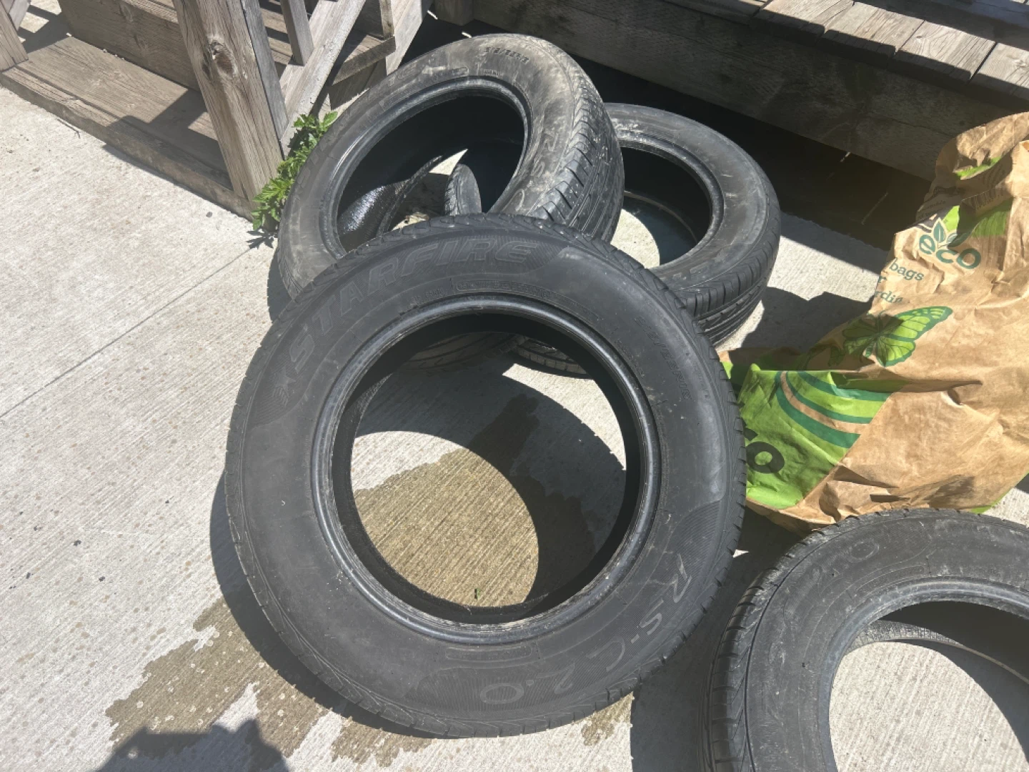 Set of 4 Starfire Tires