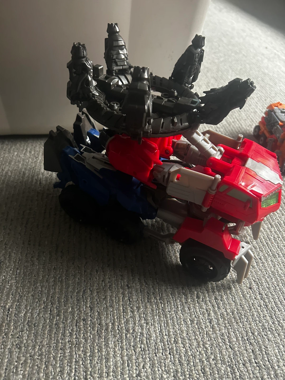 Transformers prime beast hunters Optimus prime - photo 4