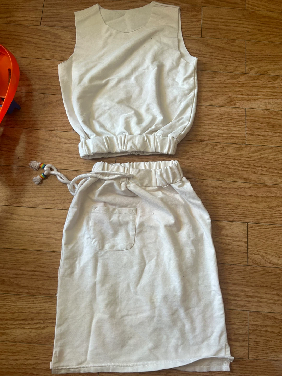 White Girls Outfit with Tiger Graphic For Age 6-8 - photo 2
