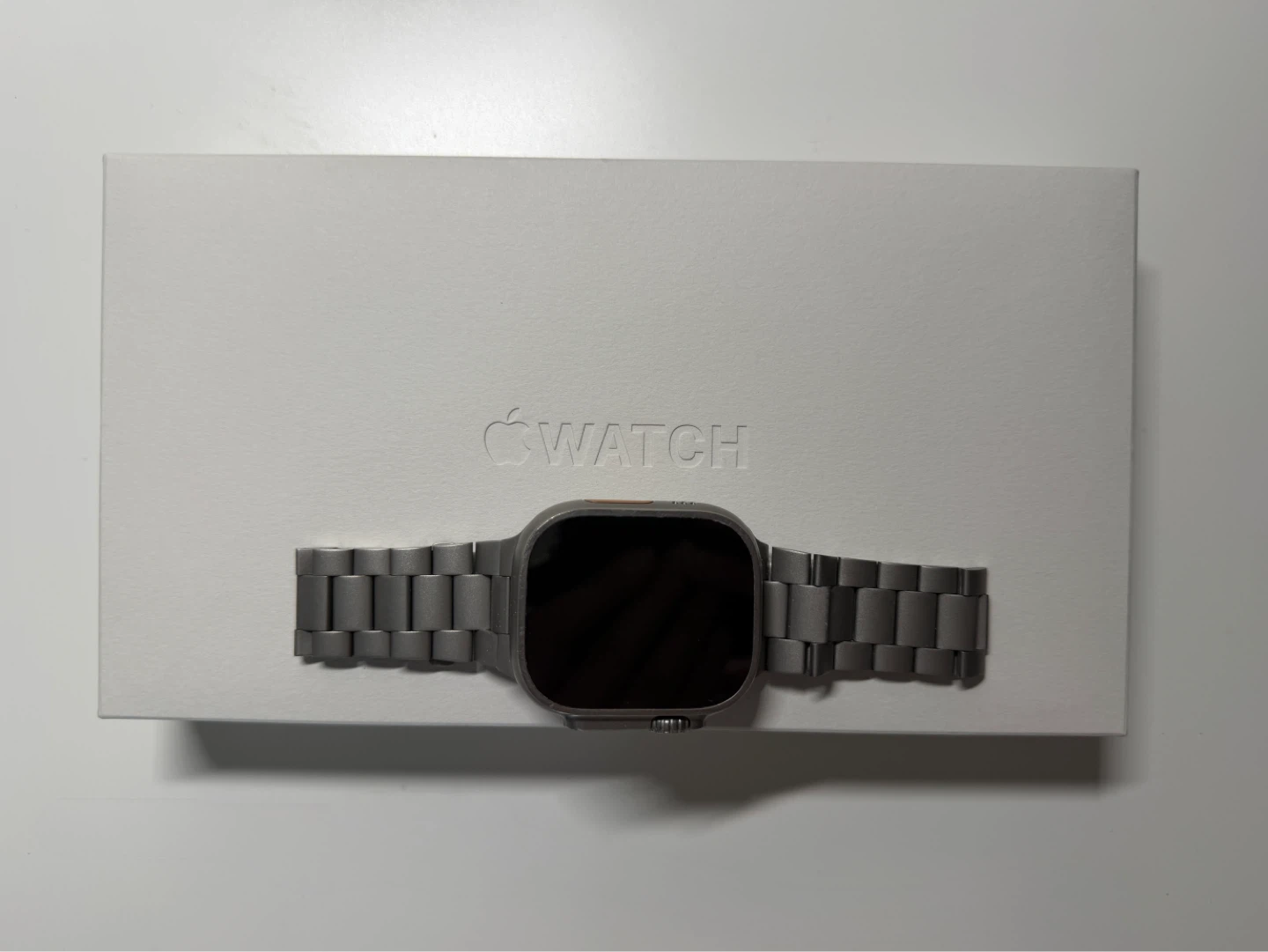 Apple Watch Ultra (1st Gen) 49mm Titanium + 3 bands - photo 3
