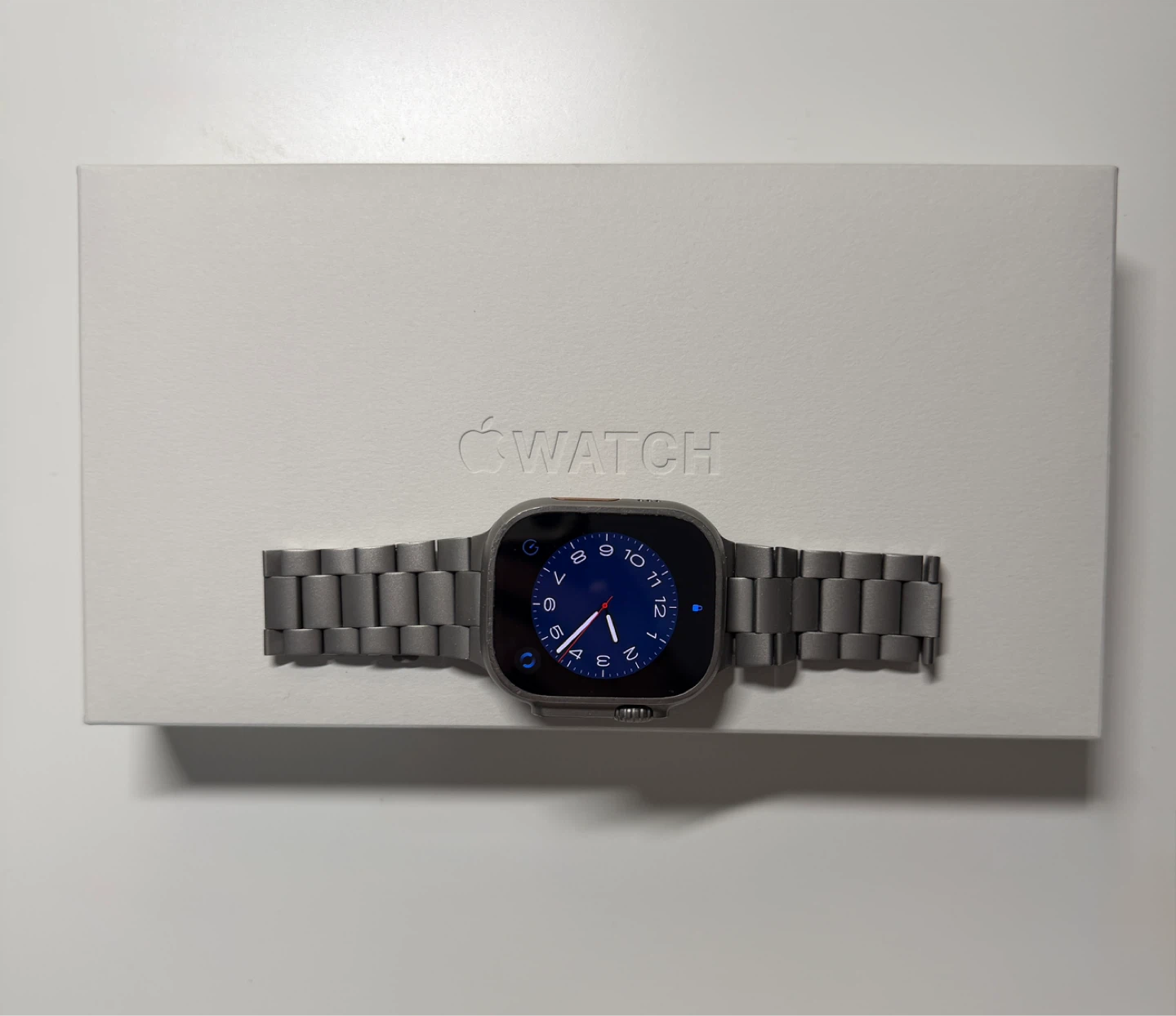 Apple Watch Ultra (1st Gen) 49mm Titanium + 3 bands