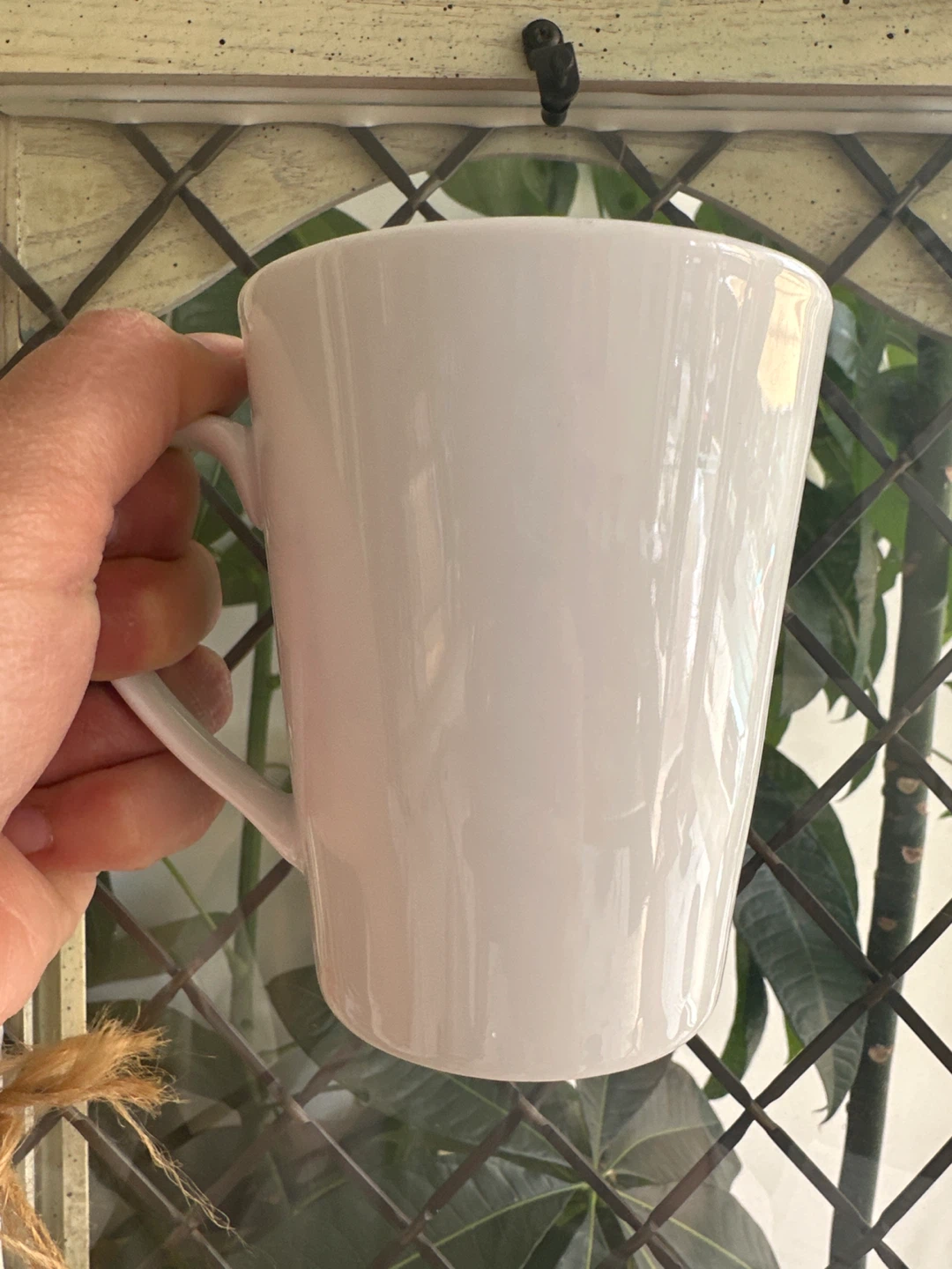 Set of 8 White Ceramic Mugs - photo 2