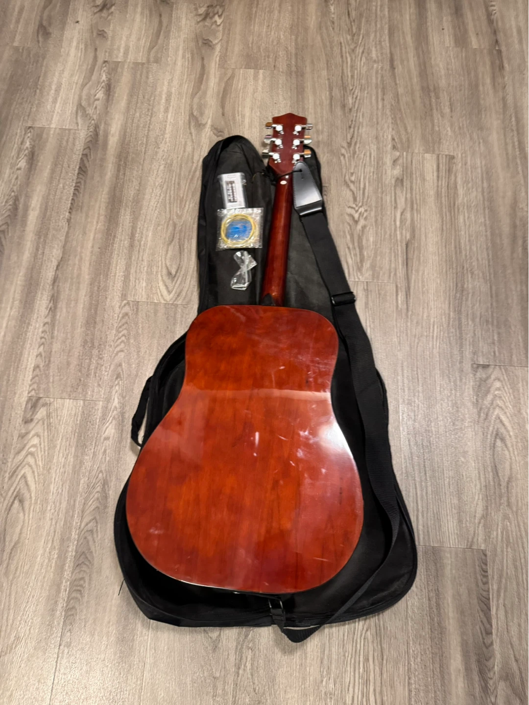 Washburn Acoustic Guitar with Gig Bag - photo 2