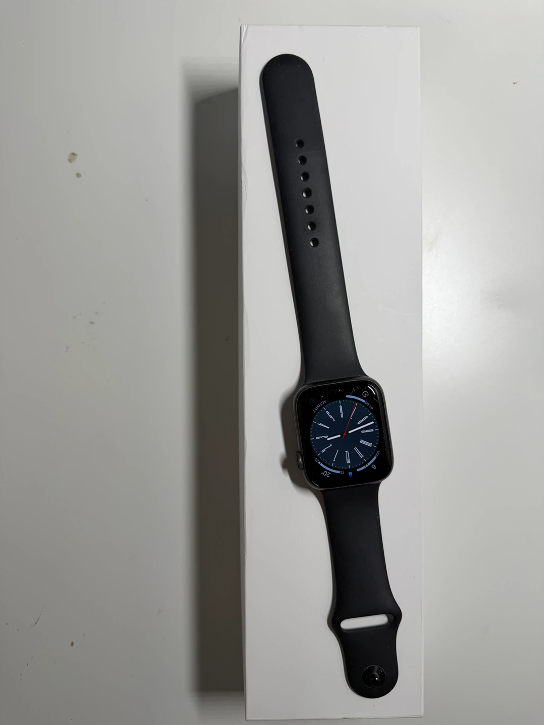 Apple Watch Series 5 | Space Gray | Original Box & Charger - photo 3