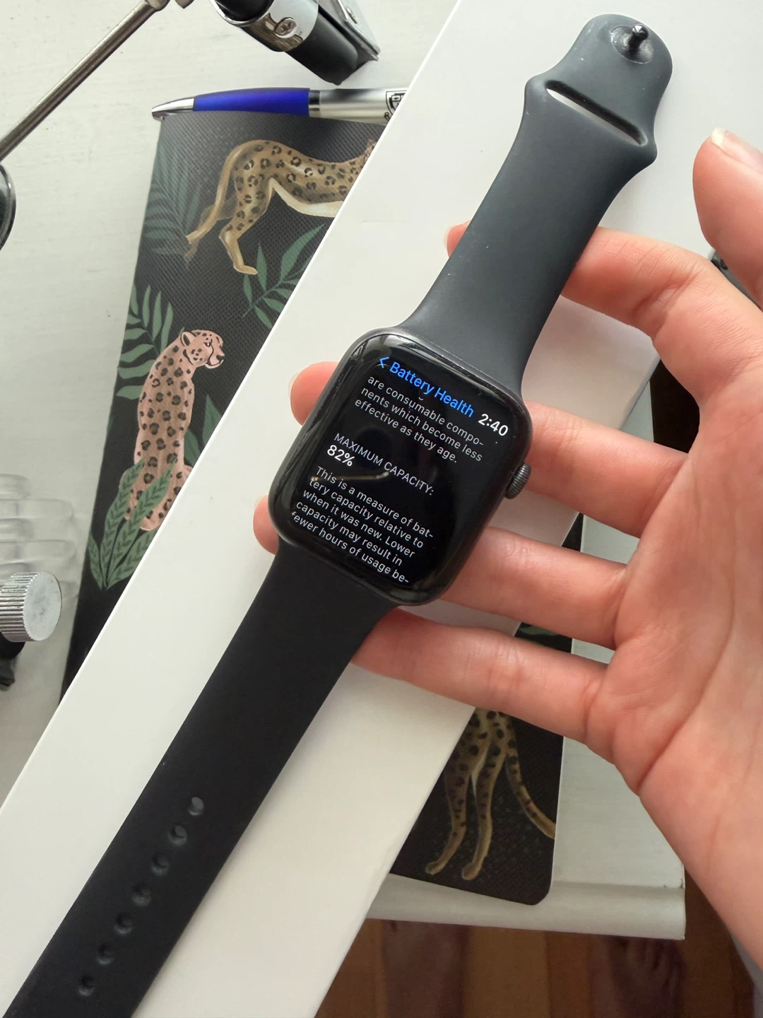 Apple Watch Series 5 | Space Gray | Original Box & Charger - photo 2