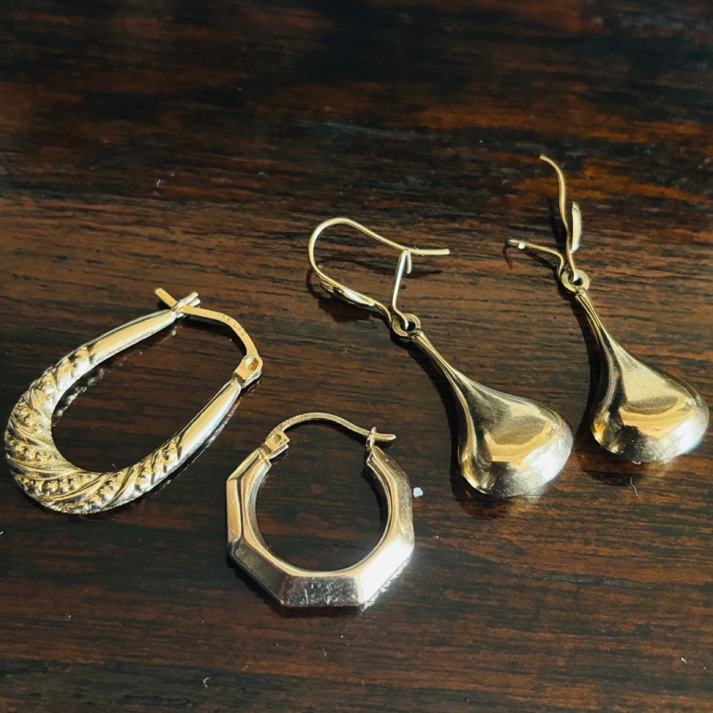 2.95g 14K Gold Earrings Set