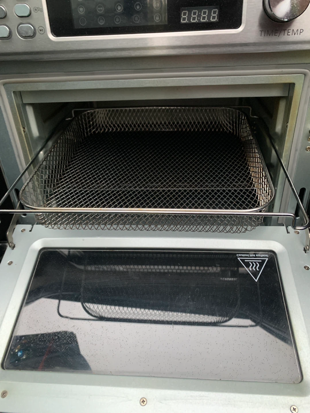 Frigidaire Digital Air Fryer Oven EAFFO111-SS - photo 2