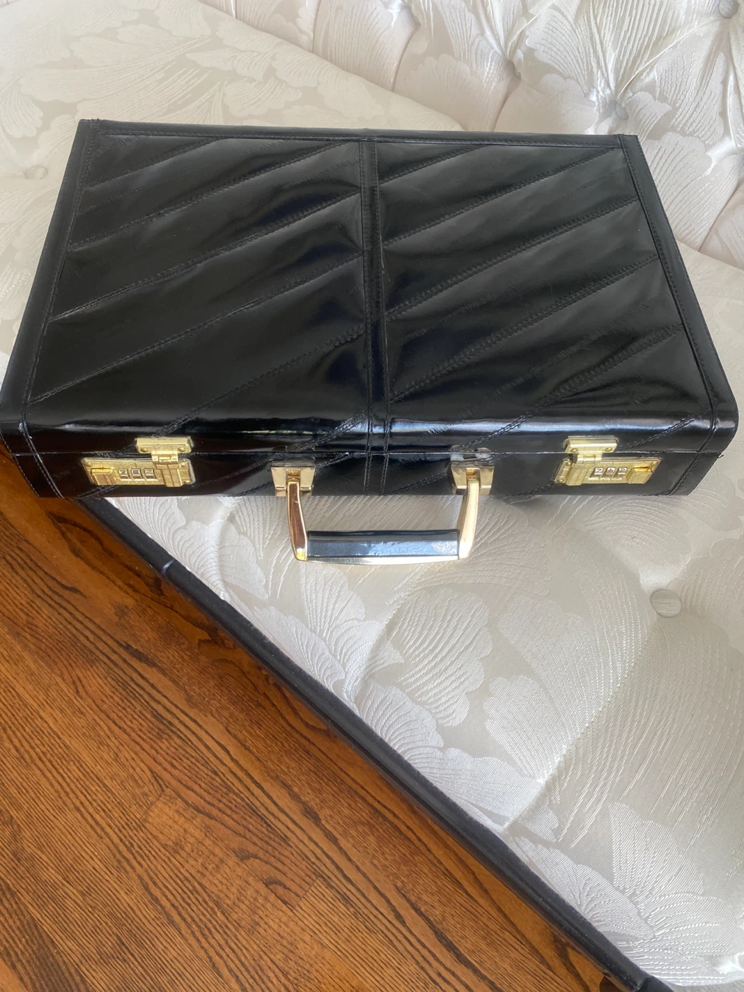 Real Leather Attache/Briefcase (Like New)