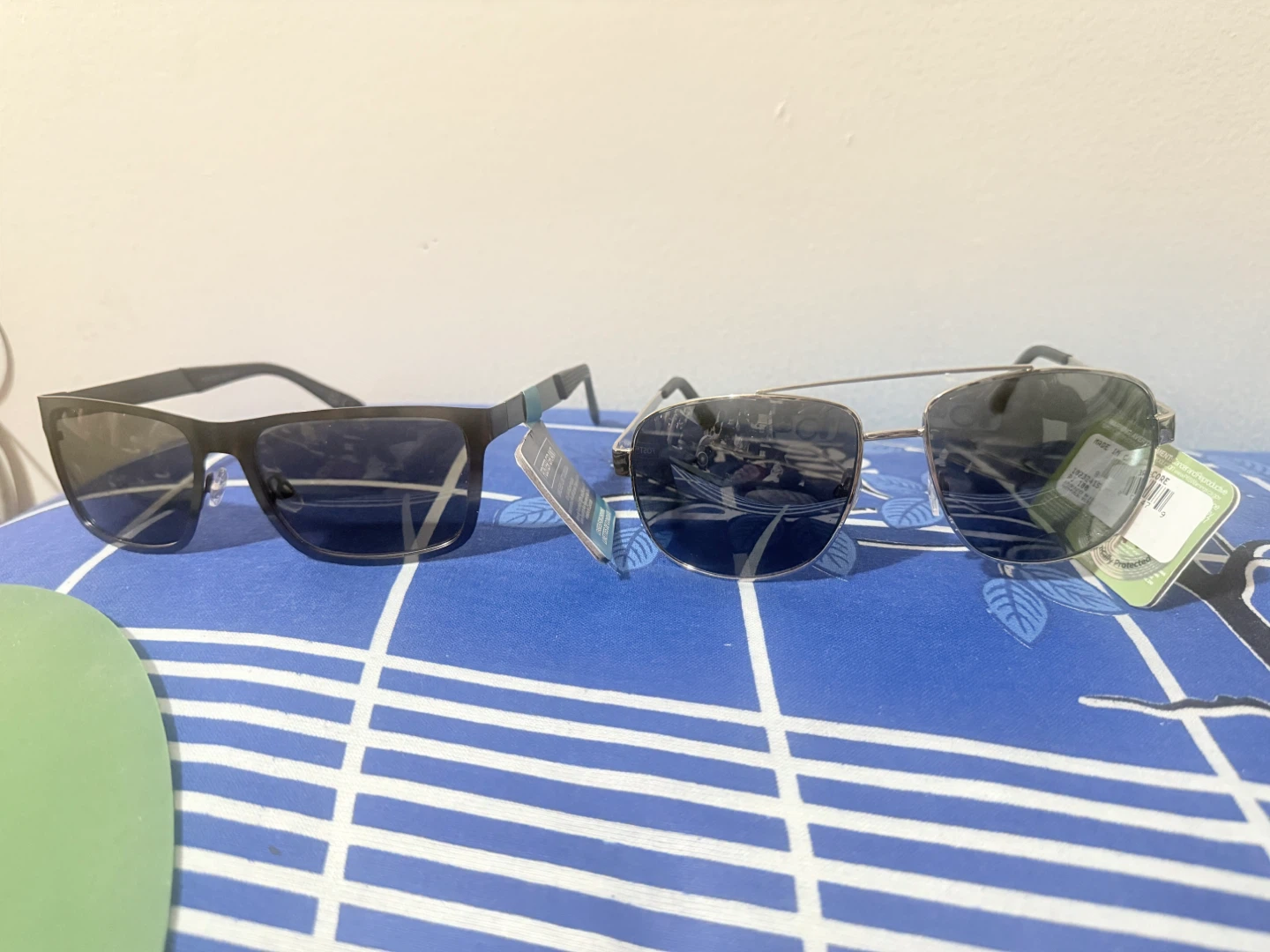 Foster Grant Sunglasses (2 Pairs) - photo 4