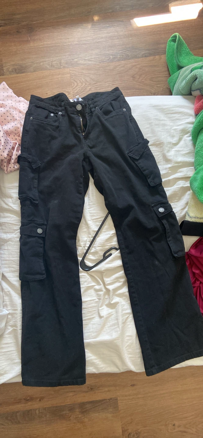 Women’s 3 Black Cargo Pants - photo 3