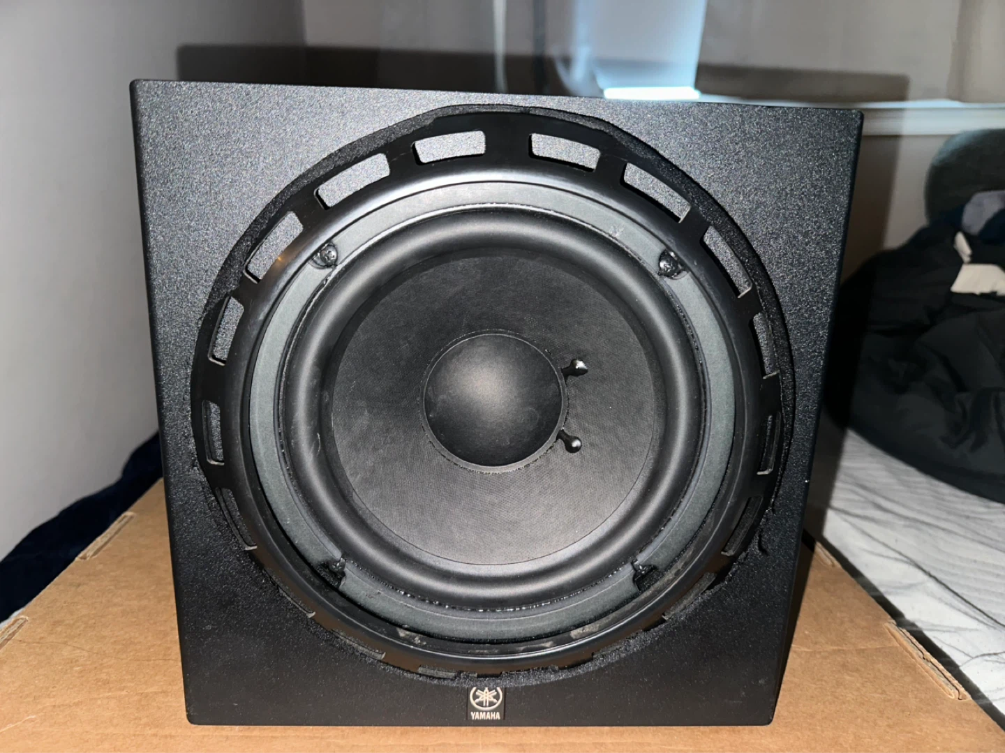 Yamaha YST-SW012 Powered Subwoofer