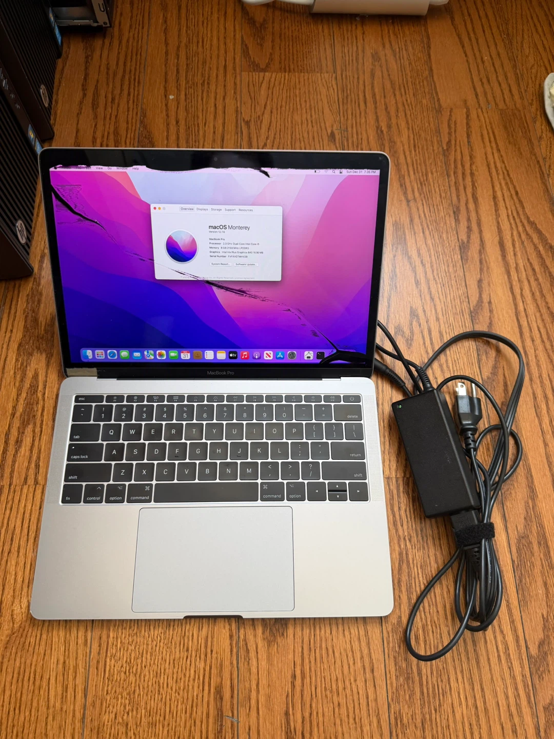MacBook Pro 13” 2017/8GB RAM/128GB SSD/Screen Glitch