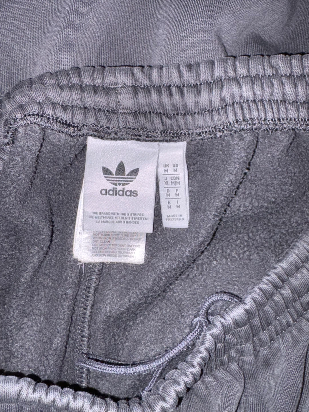 Adidas Originals Hoodie and Sweatpants Set - Size M - photo 3