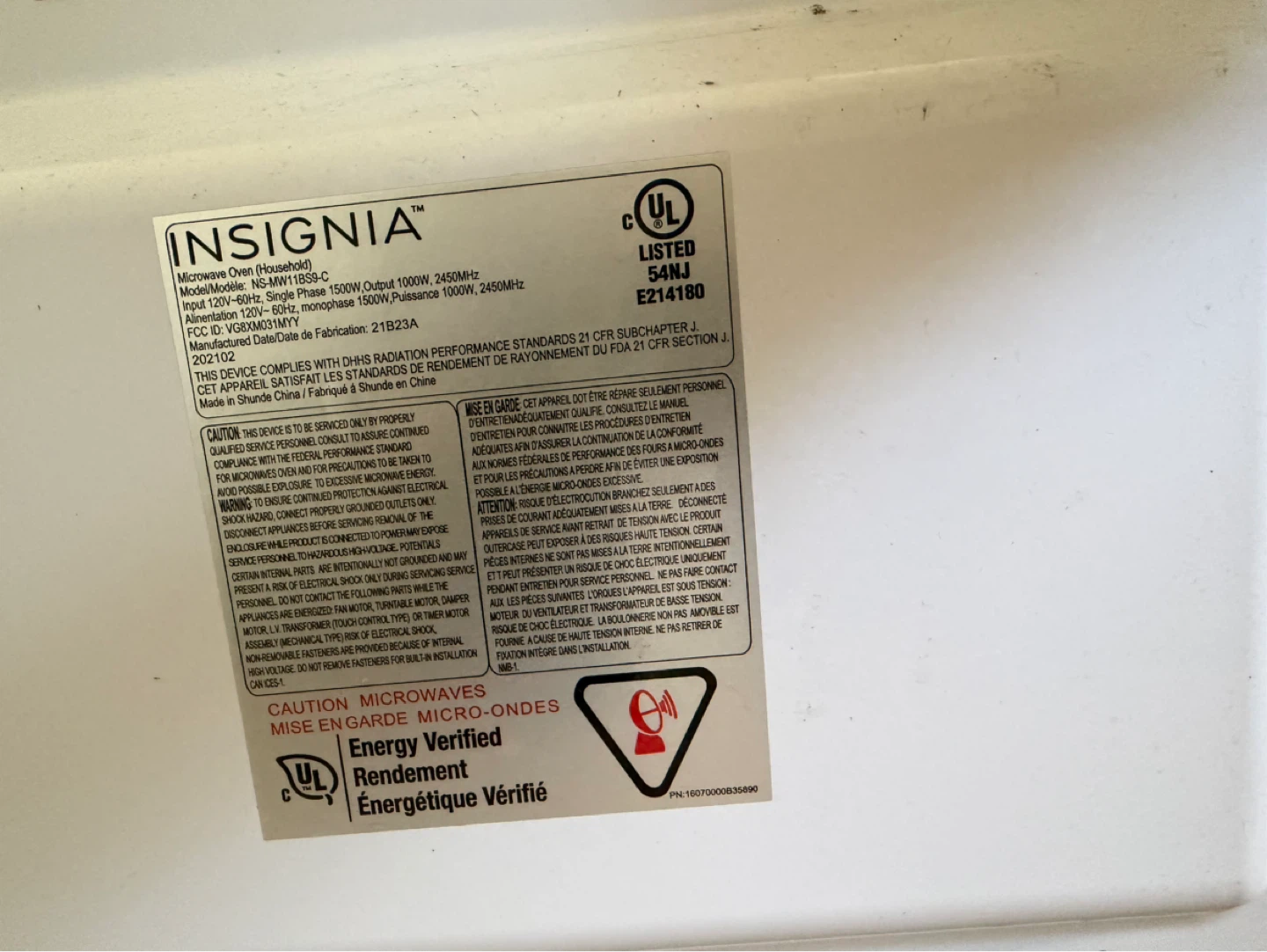 Insignia Microwave Oven NS-MW1859-C - photo 3