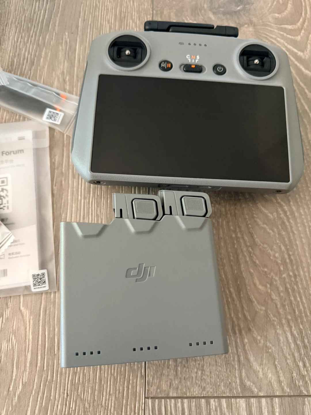 DJI Mini 5 Pro Controller & Accessories (No drone) - photo 2