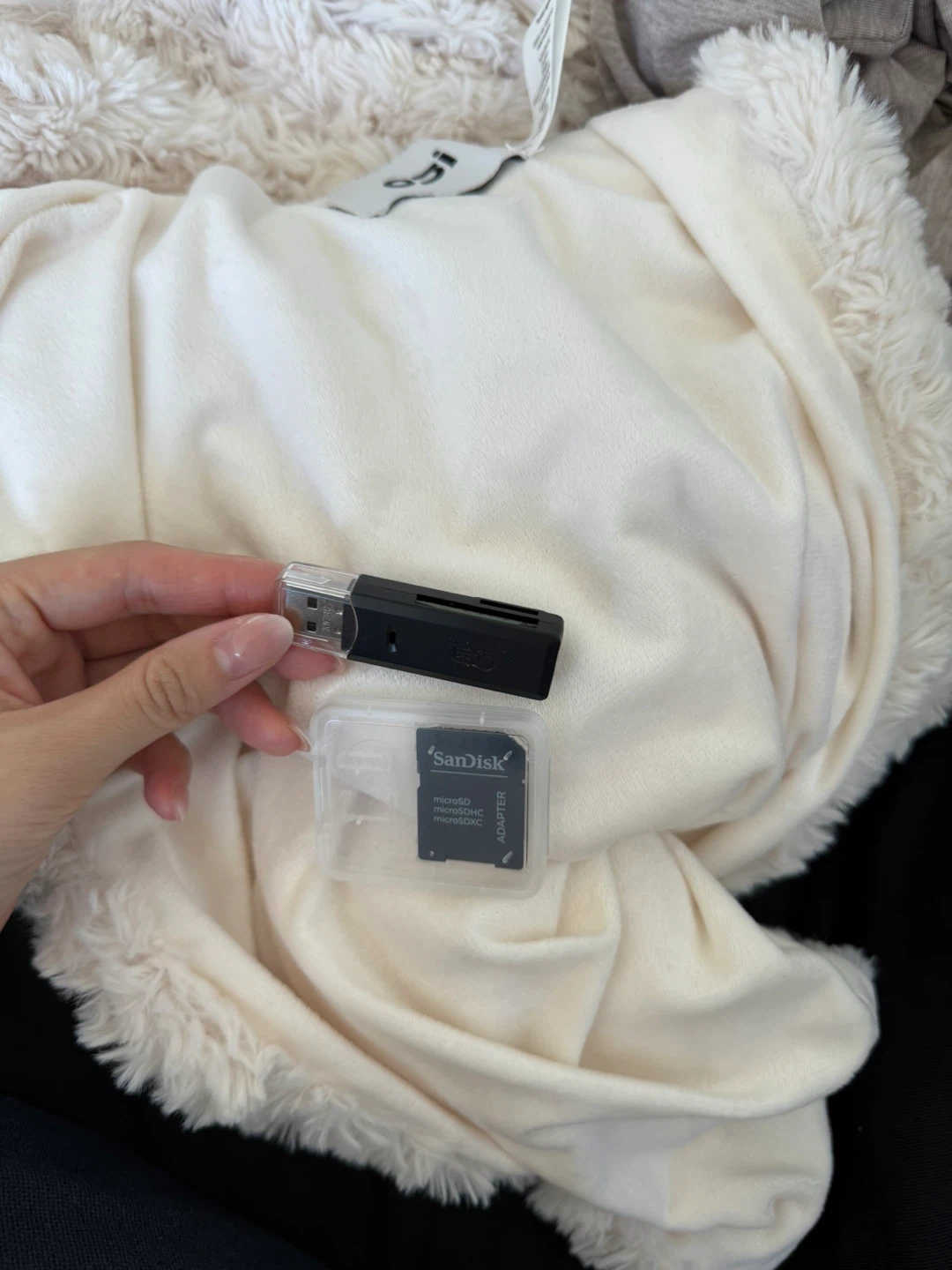SD Card Reader with microSD Adapter
