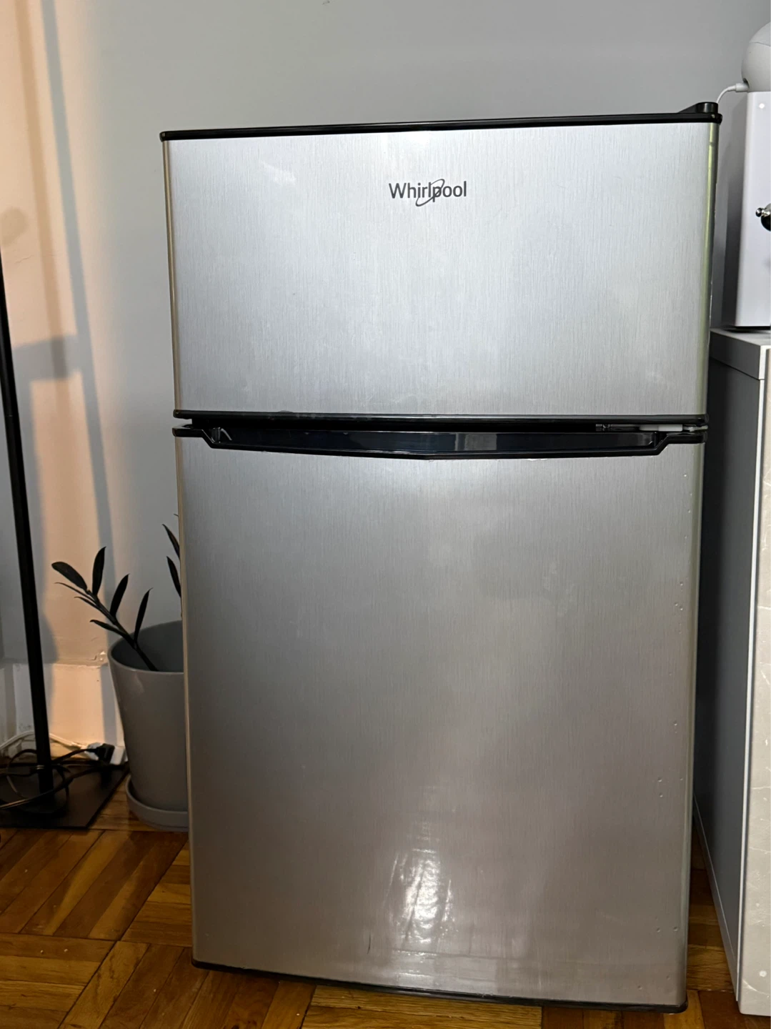 Whirlpool Mini Refrigerator