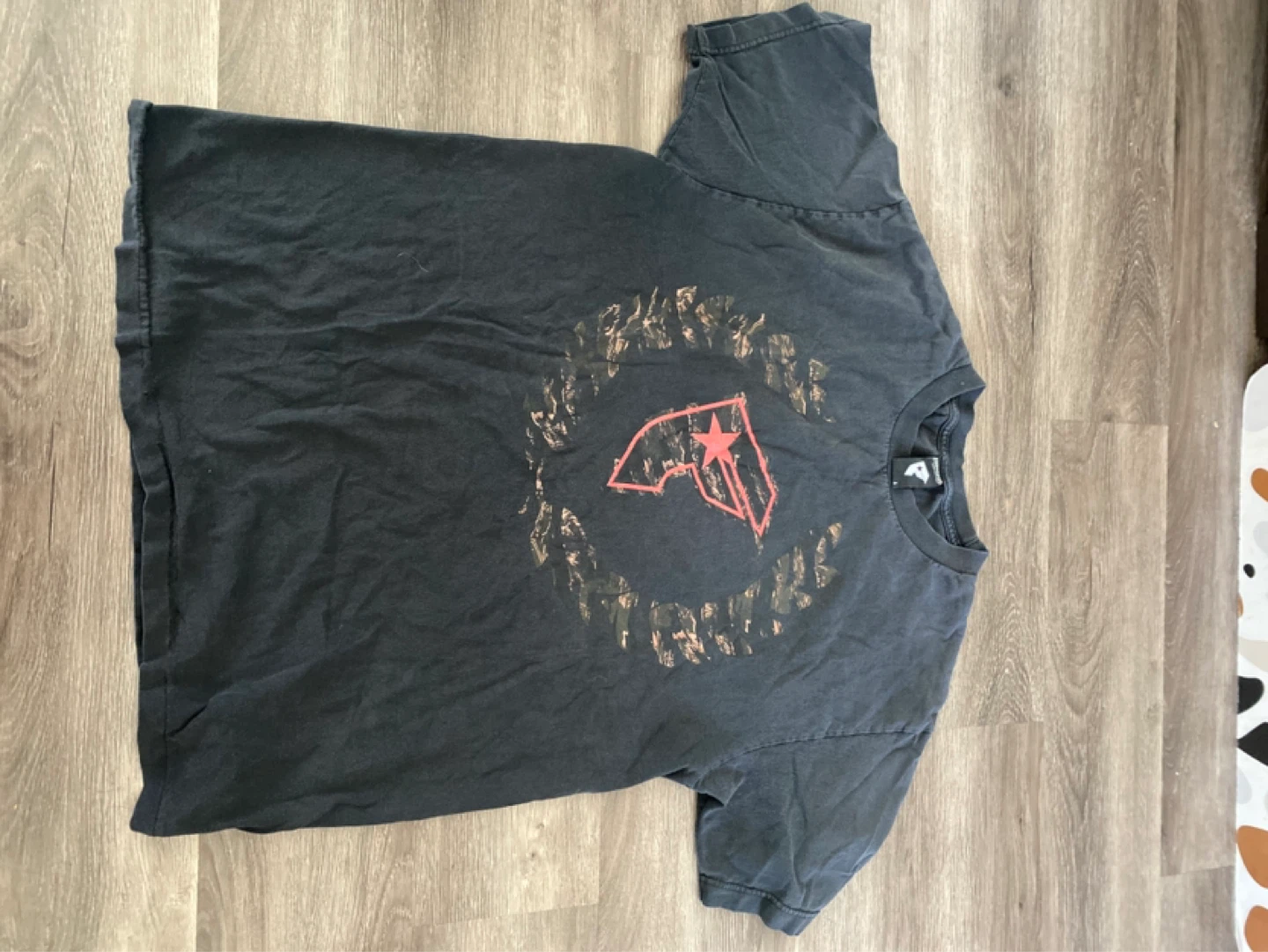 Famous Stars and Straps T-Shirt Size L
