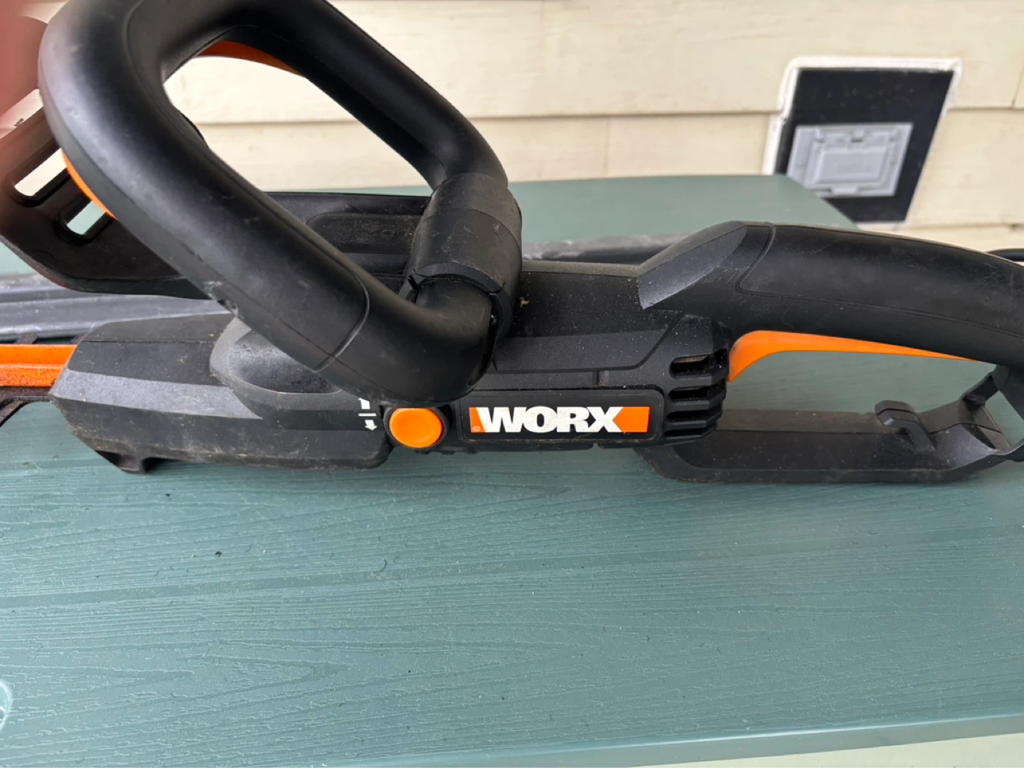 WORX WG217 Electric Hedge Trimmer 24-inch
