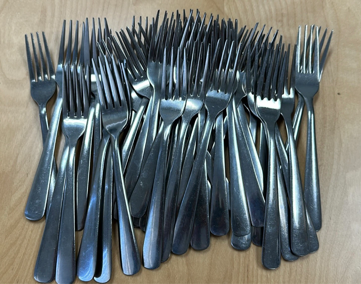 47 metal forks