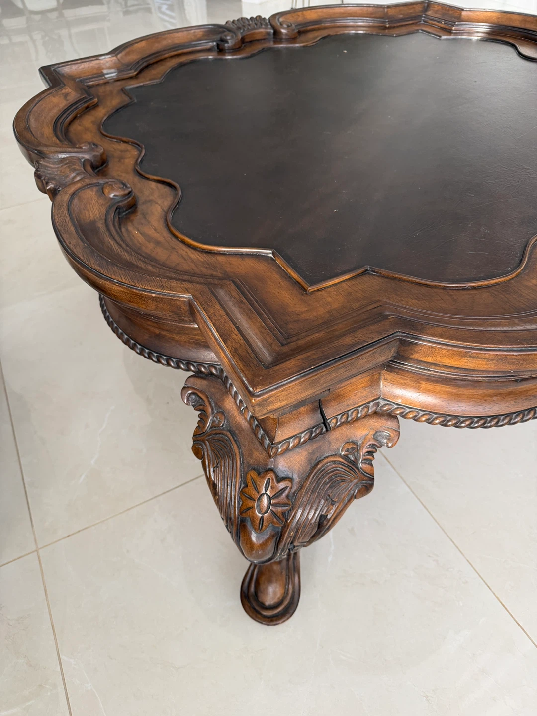 Antique Italian Center Table - photo 2