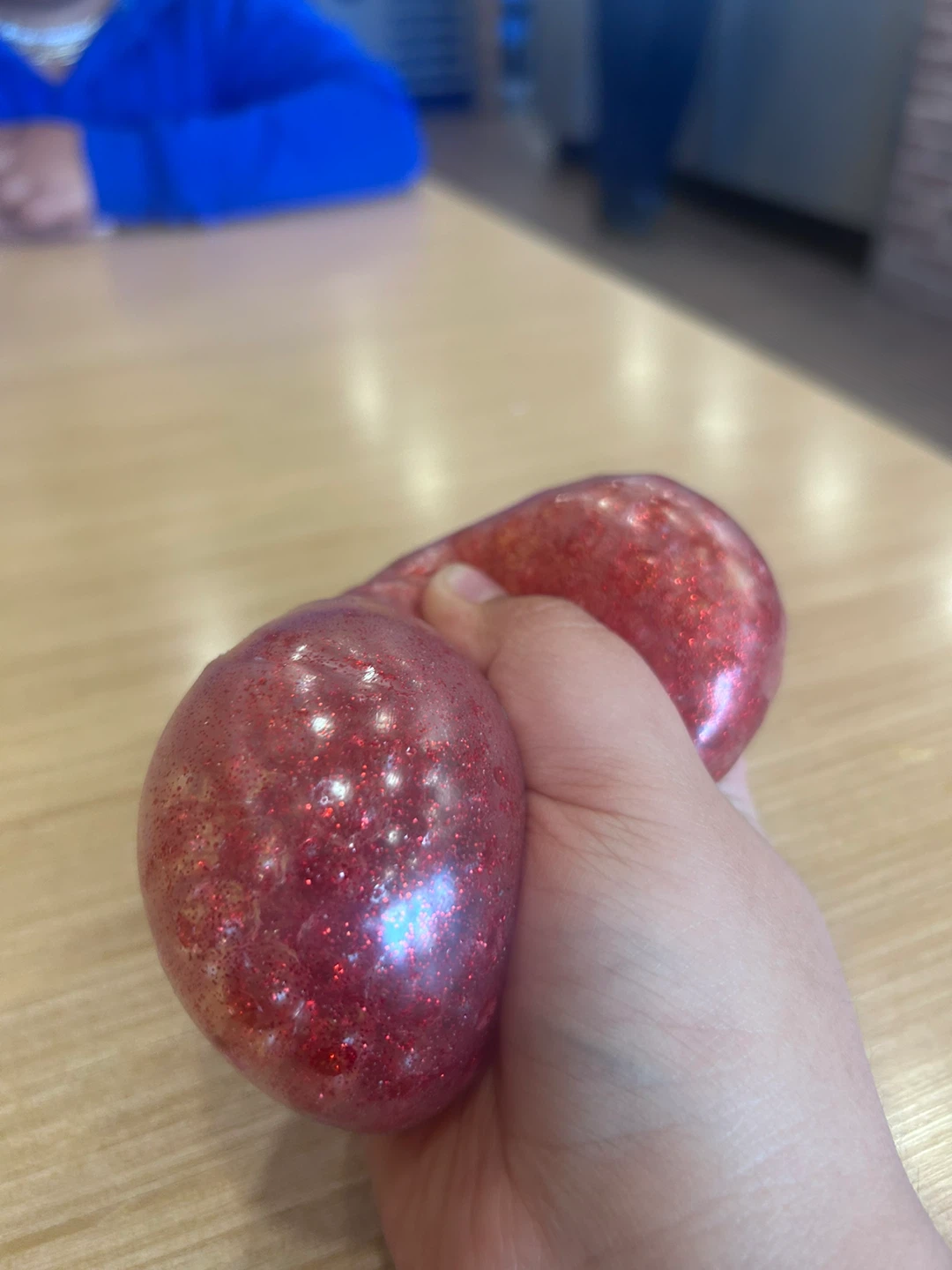 Red Glitter Squishy Ball - photo 4