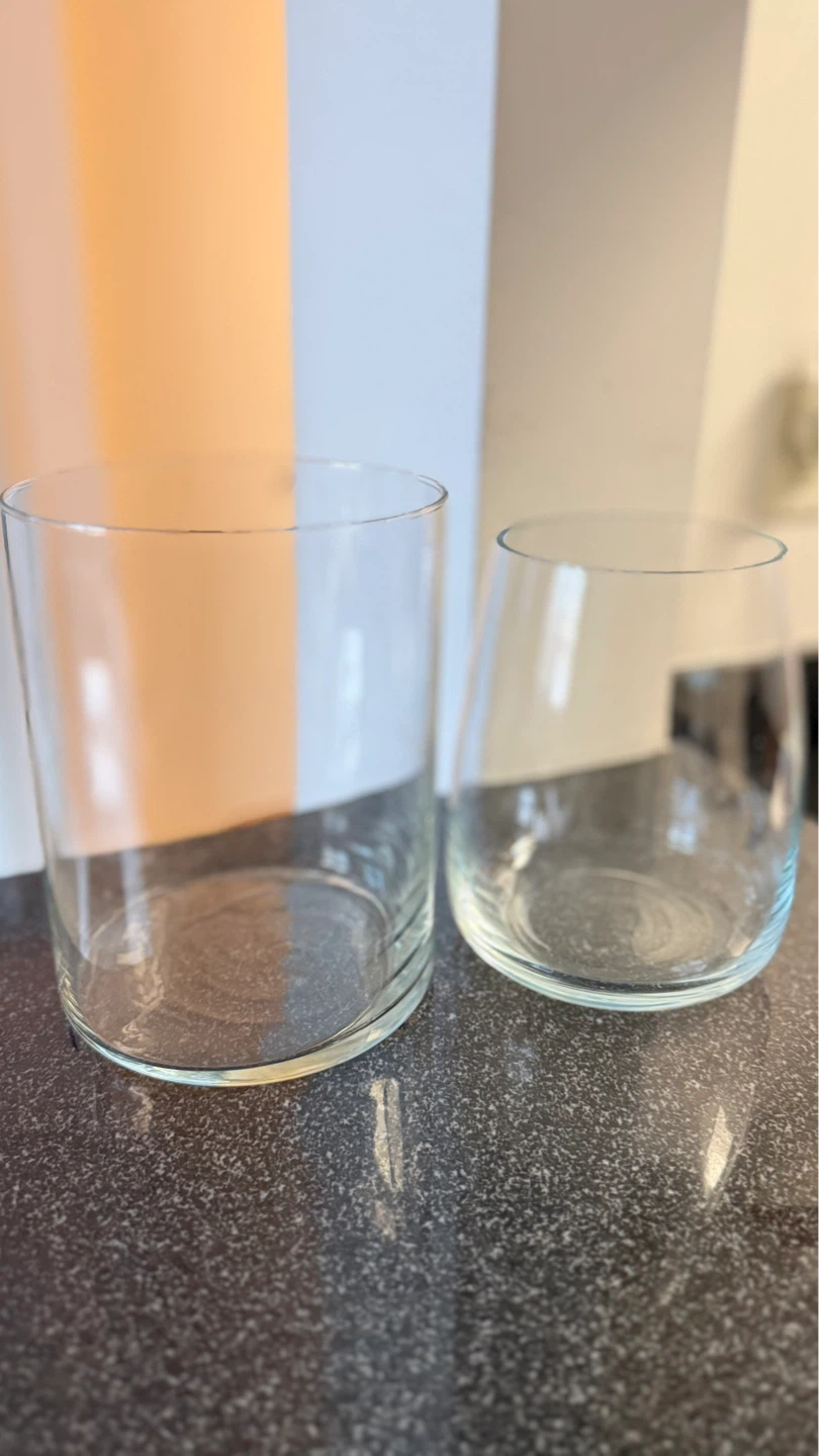 Set of 2 Clear Glass Vases