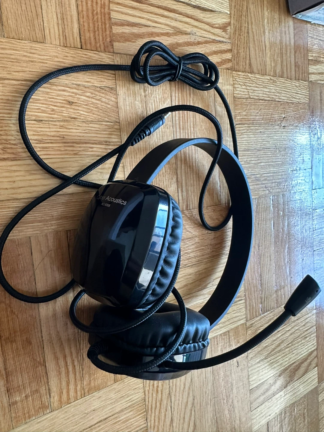 Accell Headset with Microphone