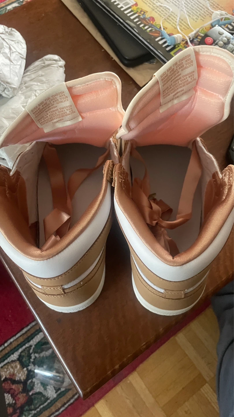 Nike Air Jordan 1 High OG "Latte" - photo 5