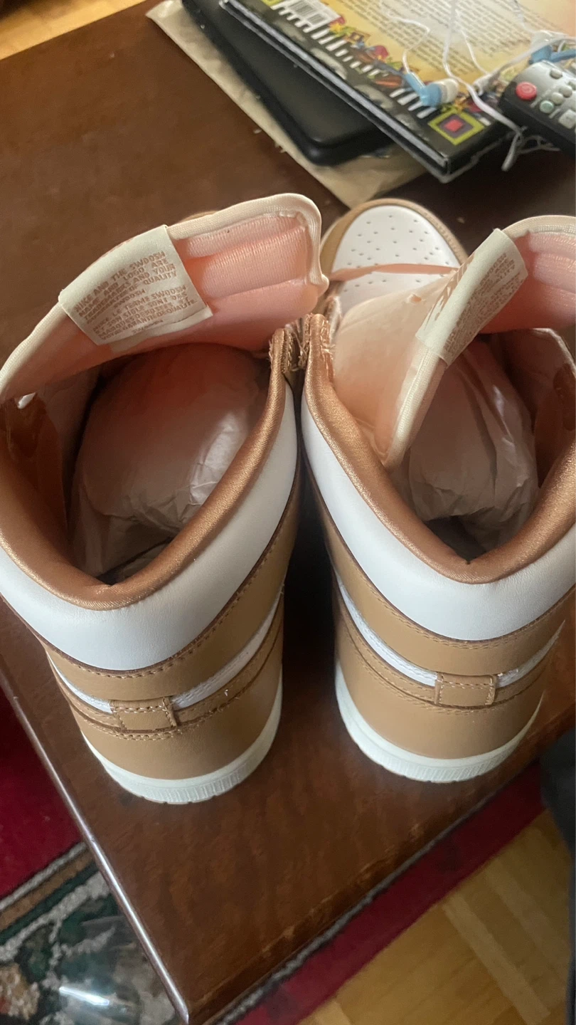Nike Air Jordan 1 High OG "Latte" - photo 4