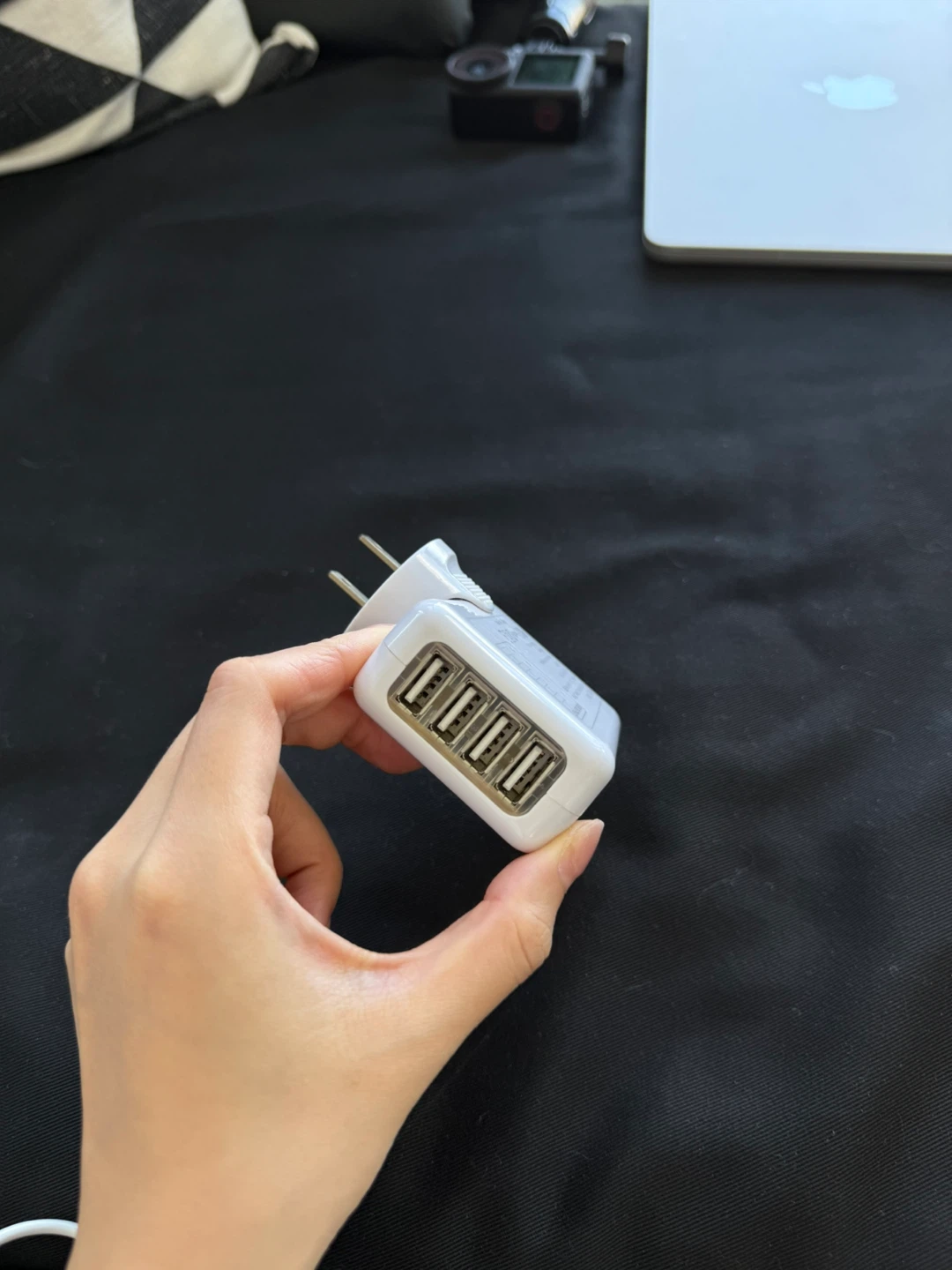 White 4-Port USB Wall Charger Adapter - photo 4
