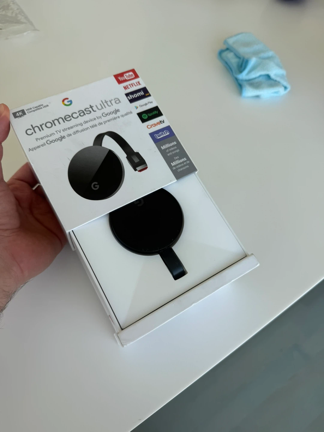 Google Chromecast Ultra 4K Streaming Device - photo 2