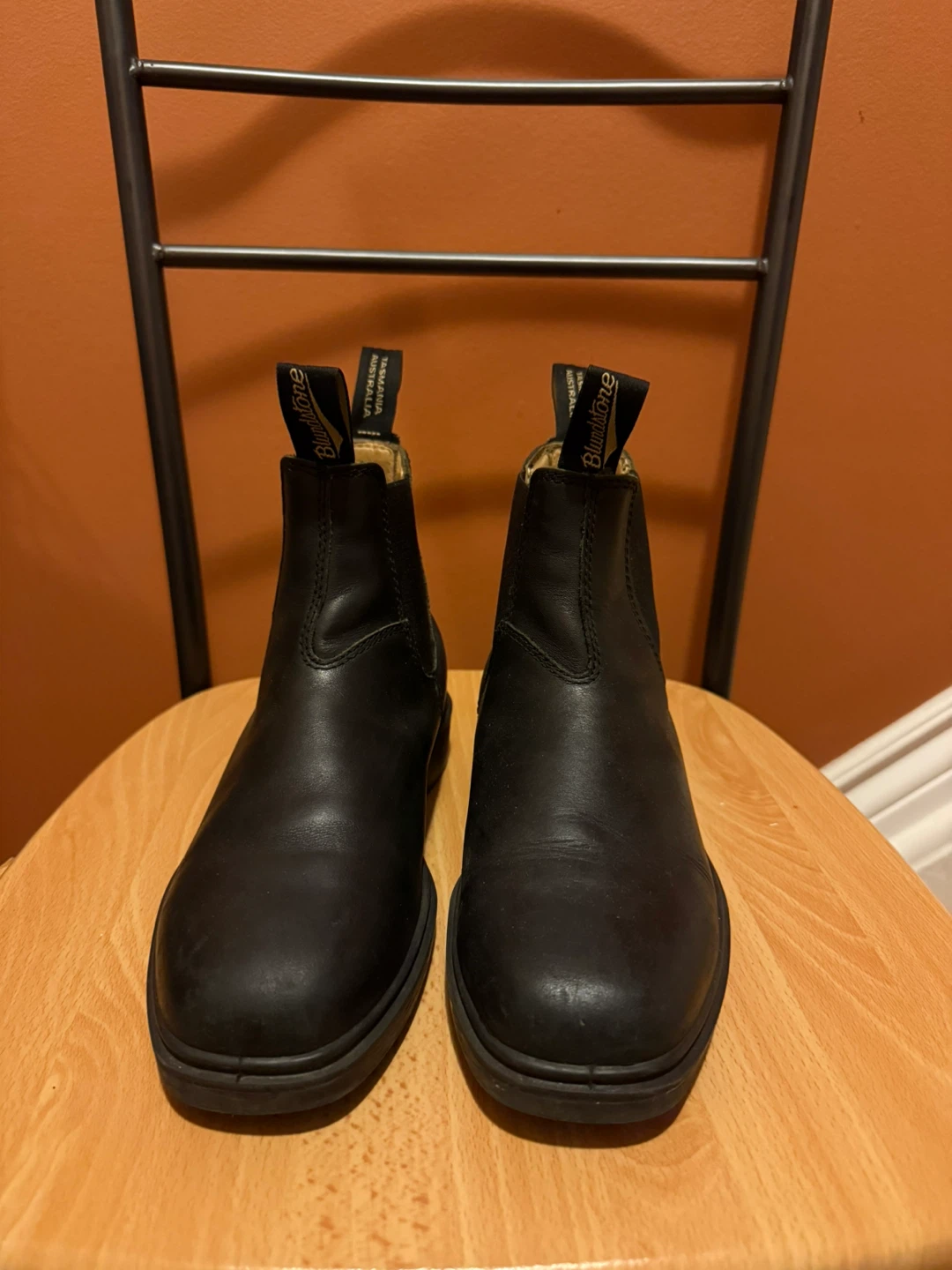 Blundstone Black Leather Chelsea Boots - Size 5 - photo 2