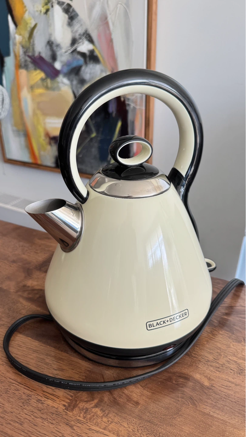 Black+Decker Electric Kettle - Cream - photo 2