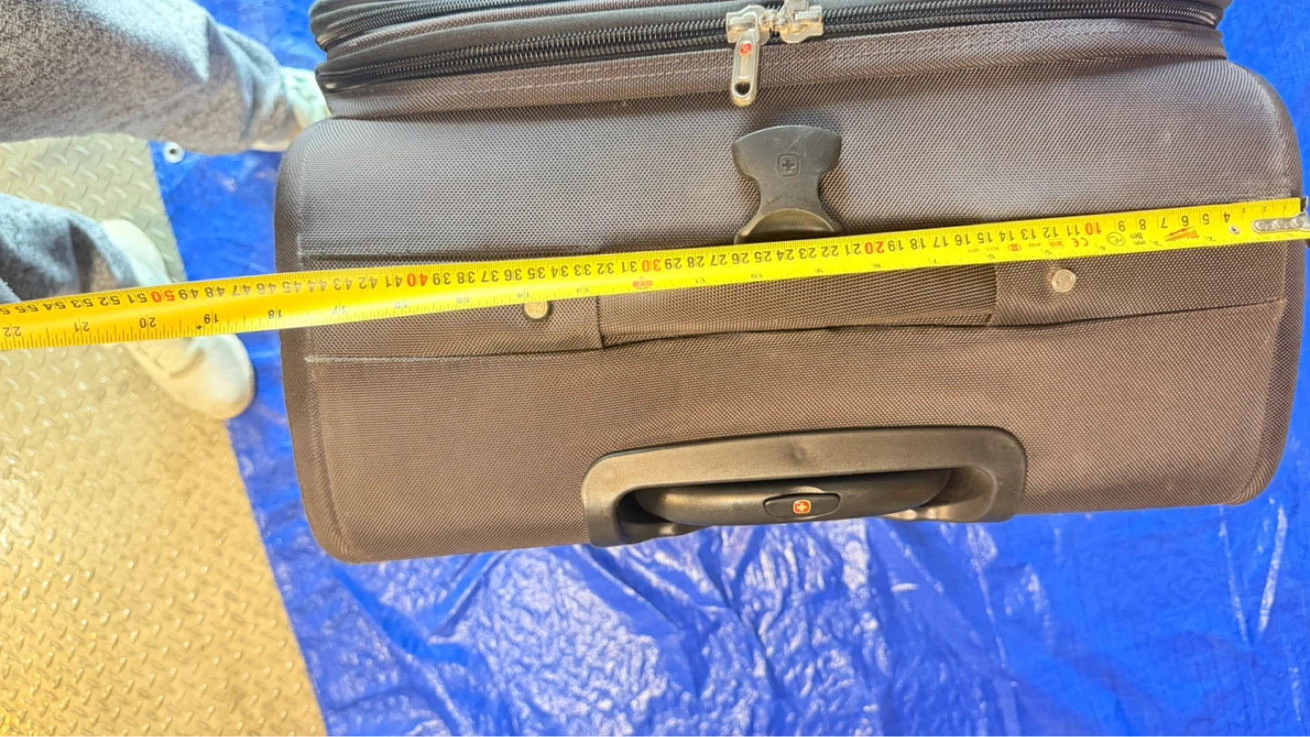 Swiss Gear Luggage Suitcase - photo 4