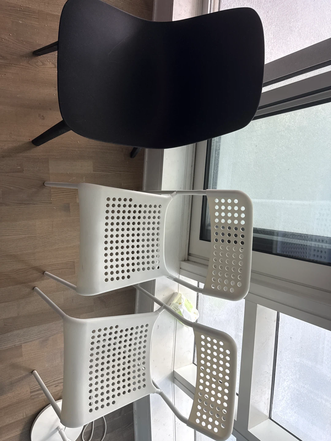 IKEA 3 chairs-Need Gone ASAP - photo 2