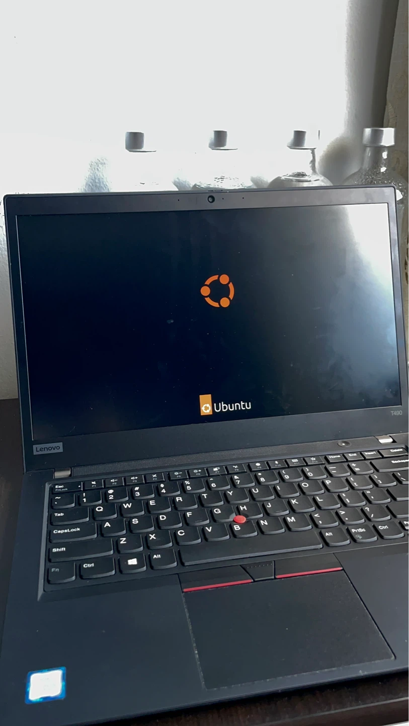 Lenovo ThinkPad T490 Laptop - Ubuntu - photo 5