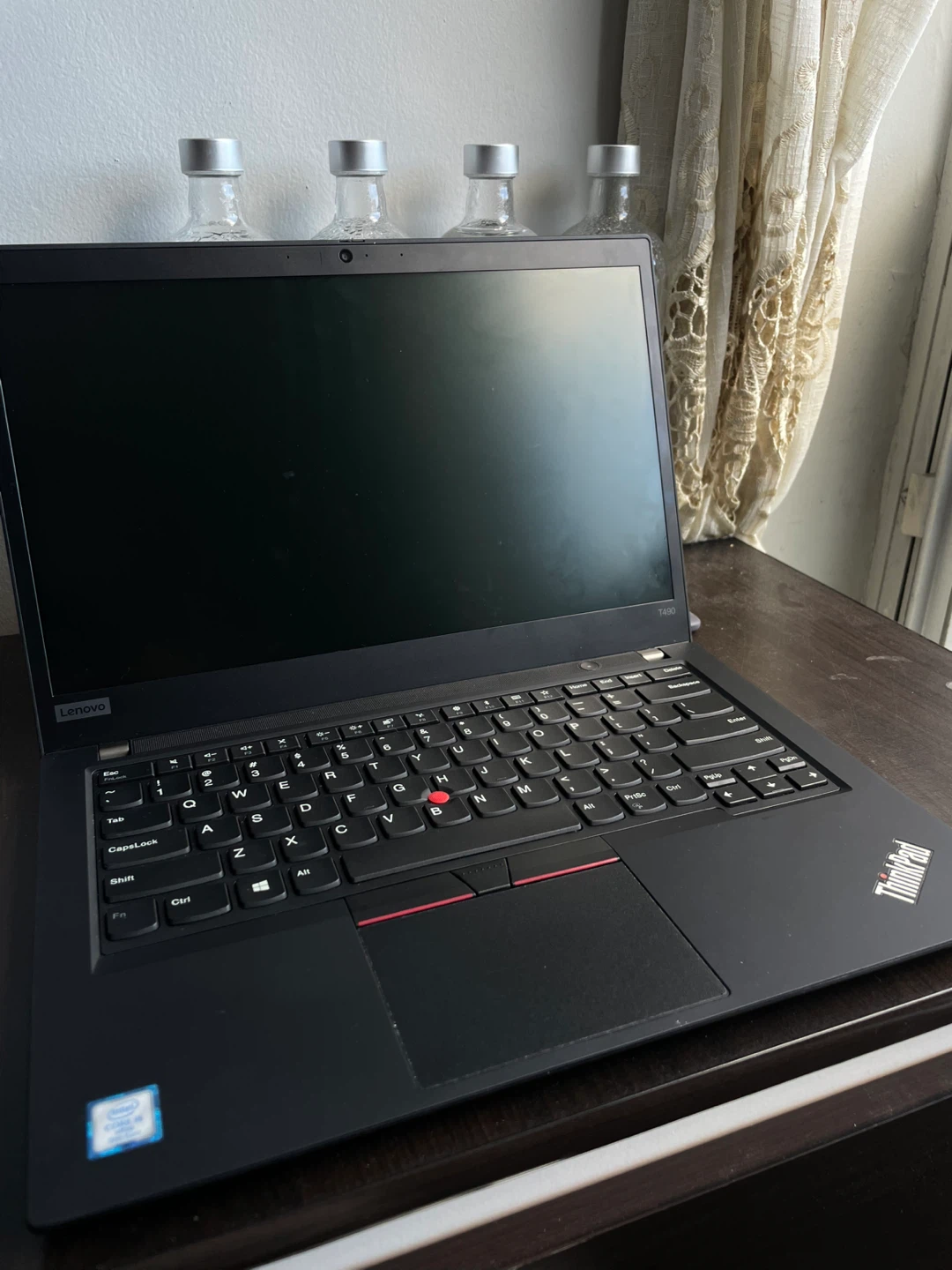 Lenovo ThinkPad T490 Laptop - Ubuntu - photo 4