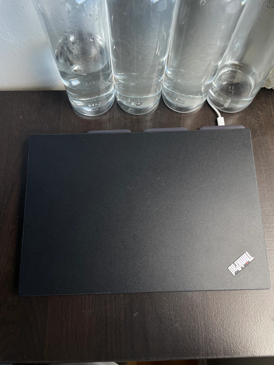 Lenovo ThinkPad T490 Laptop - Ubuntu - photo 2