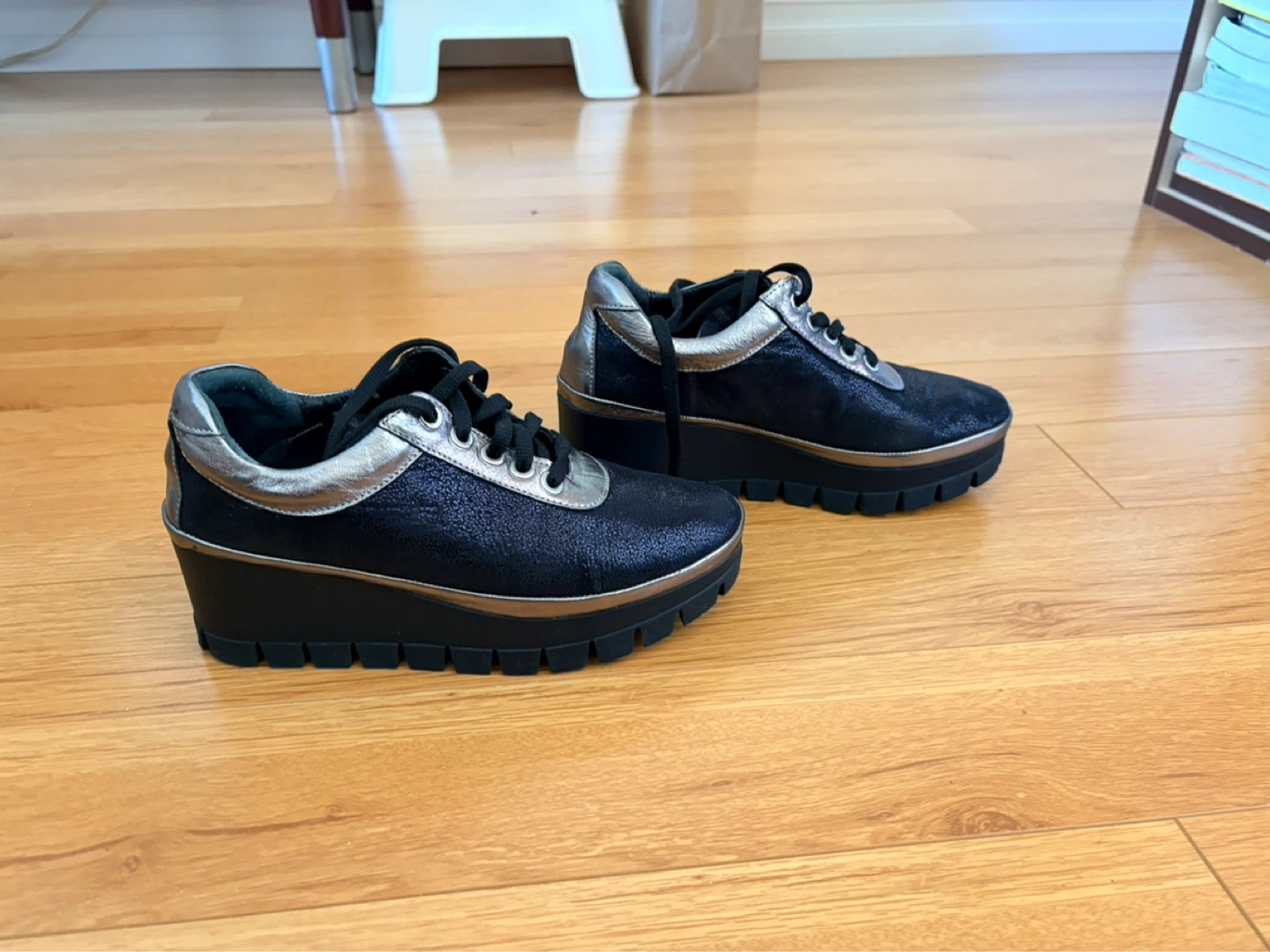 Leathered Black & Silver Platform Sneakers - photo 3