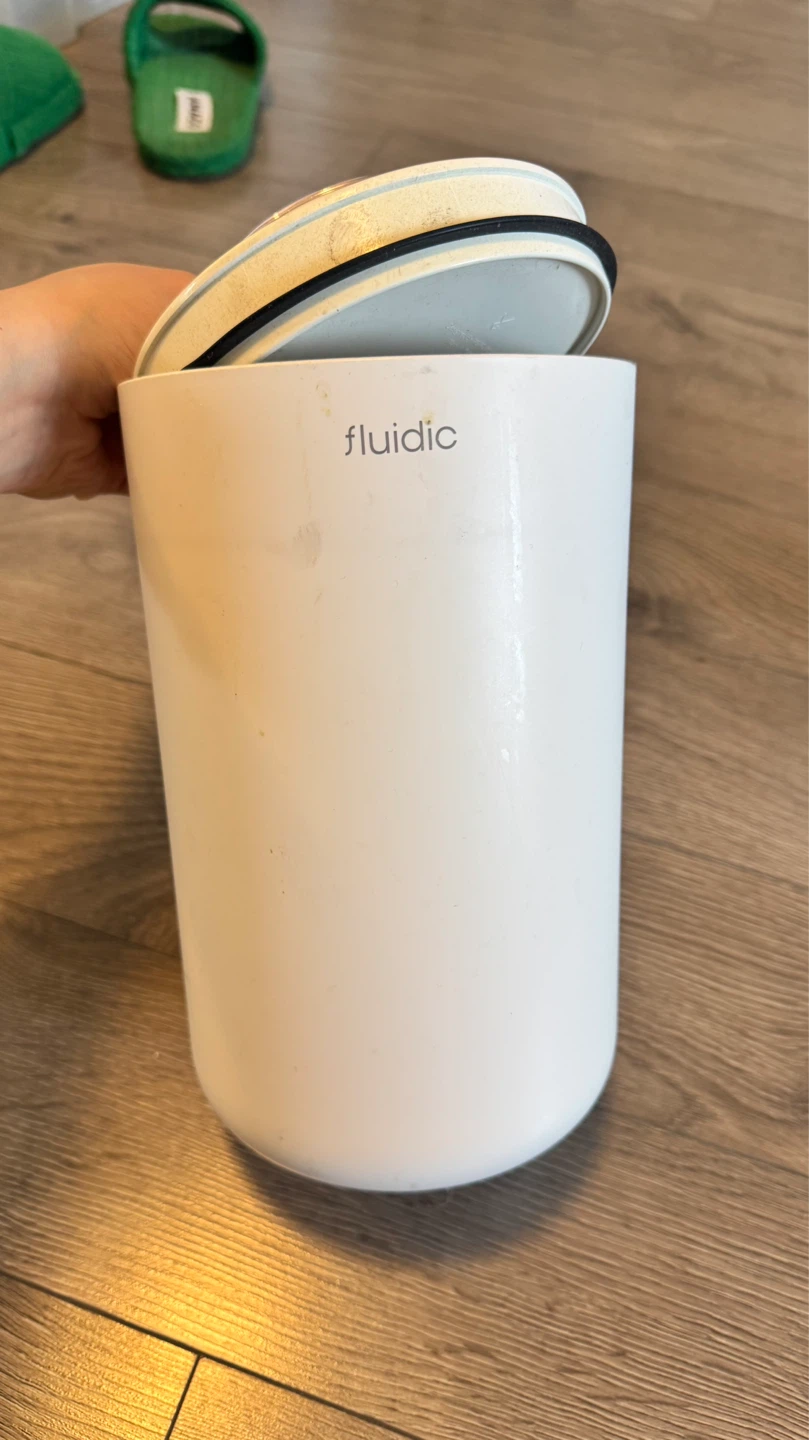Vacuum-Seal Food Waste Bin