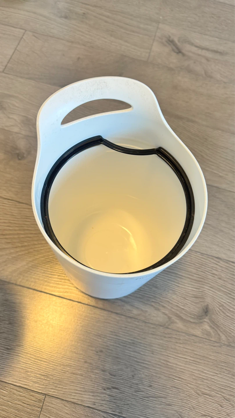Vacuum-Seal Food Waste Bin - photo 3