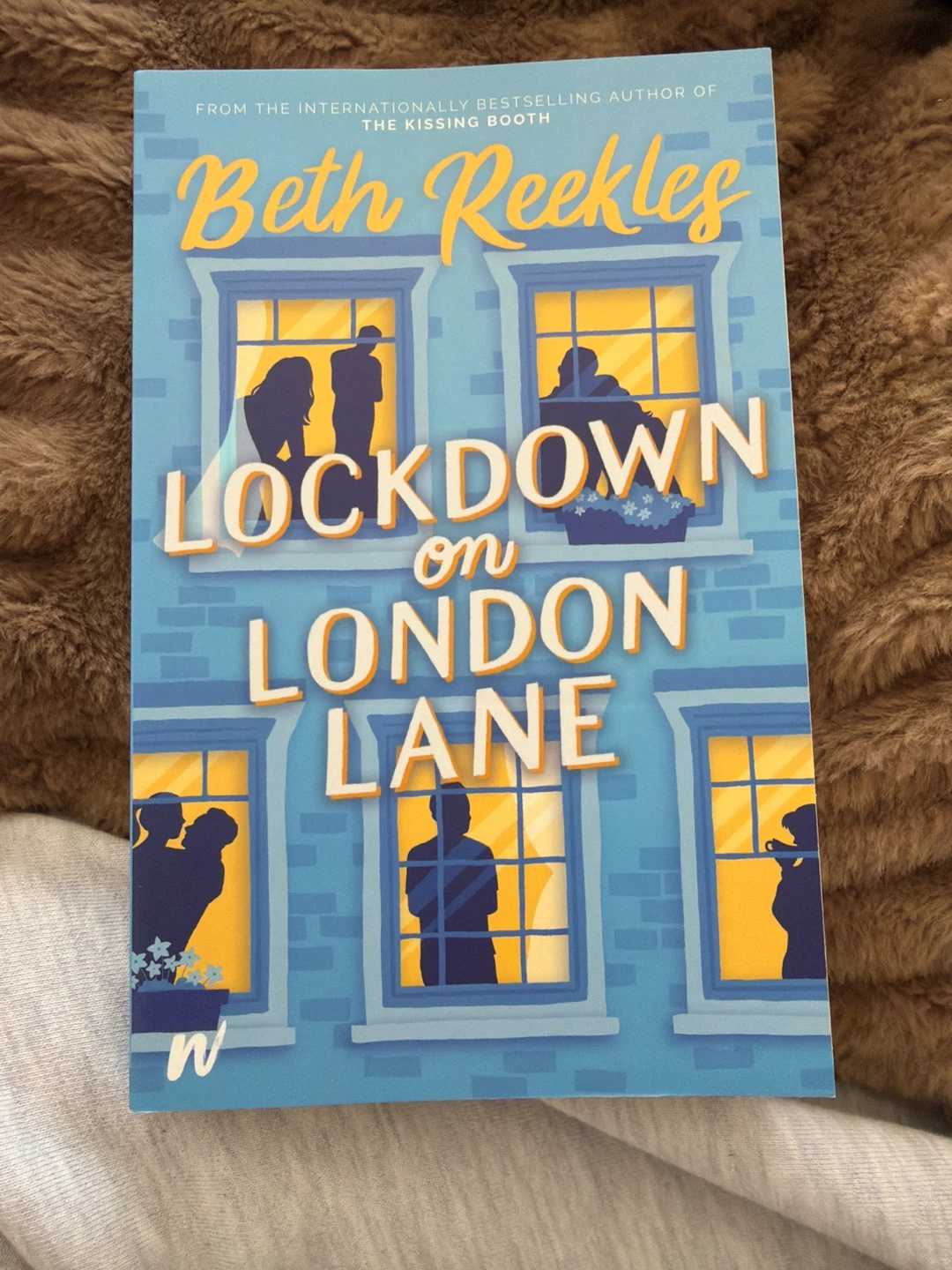 Lockdown on London Lane by Beth Reekles Book