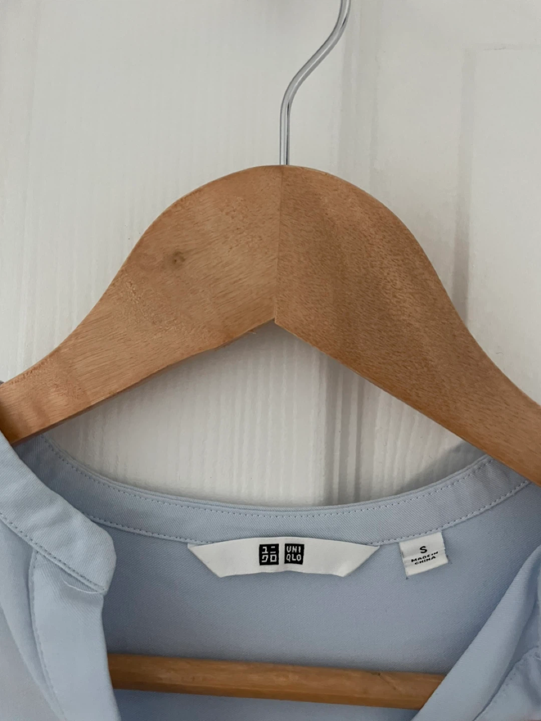 UNIQLO Blue V-Neck Blouse - Size S - photo 3
