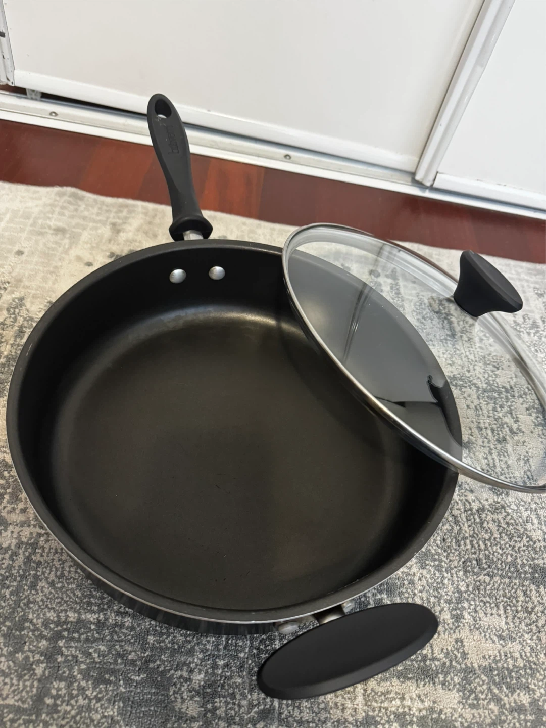 Bravetti Non-Stick Frying Pan with Lid - photo 2